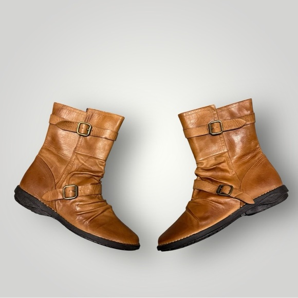 Miz Mooz Wide Width Leather Buckled Mid Boots  Pasha Sz 42 - Picture 1 of 11